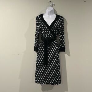 Diane von furstenberg Taurus star blue and black silk wrap dress size 8